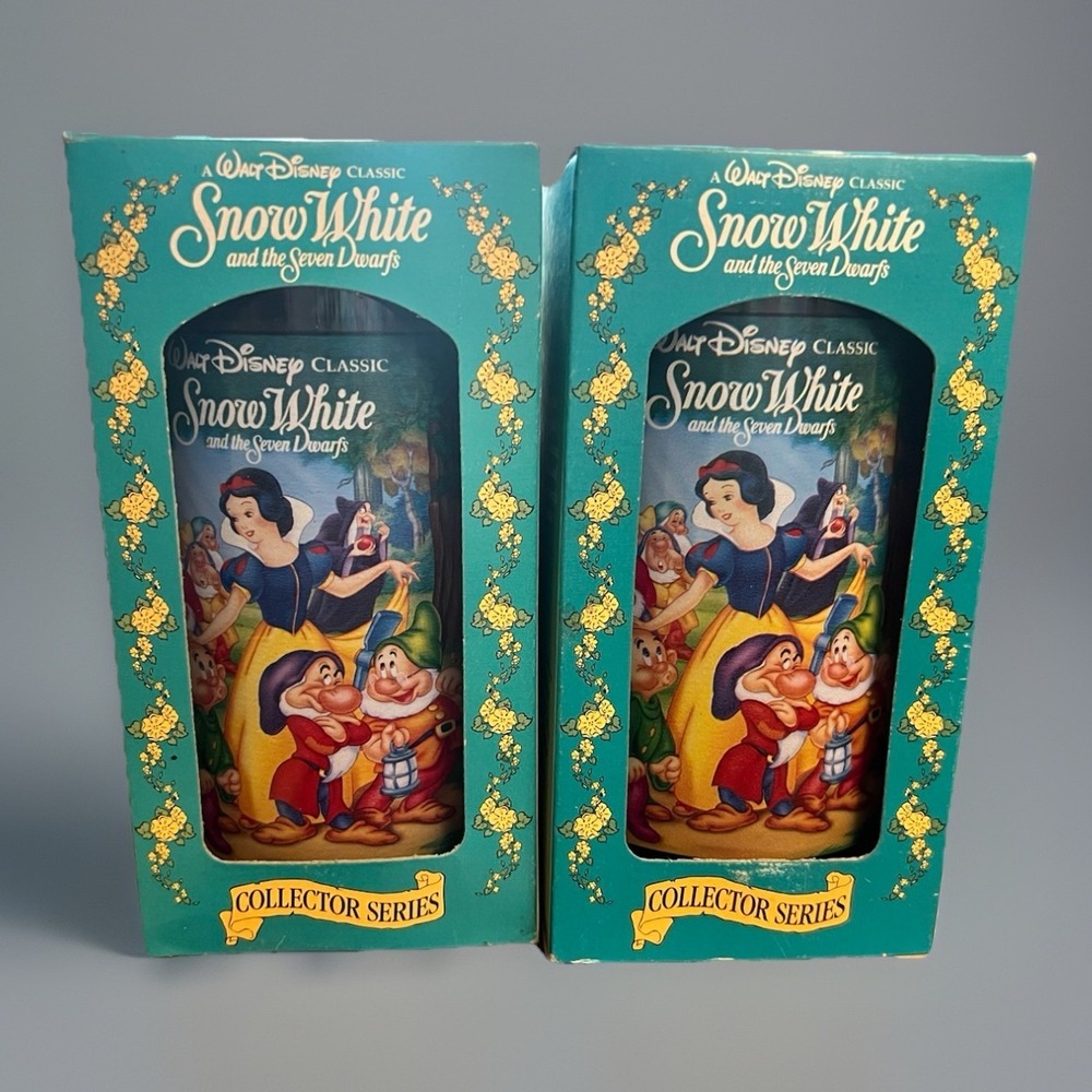 VTG 1994 Disney Snow White & The Seven Dwarfs Burger King Collector Cups( 2)